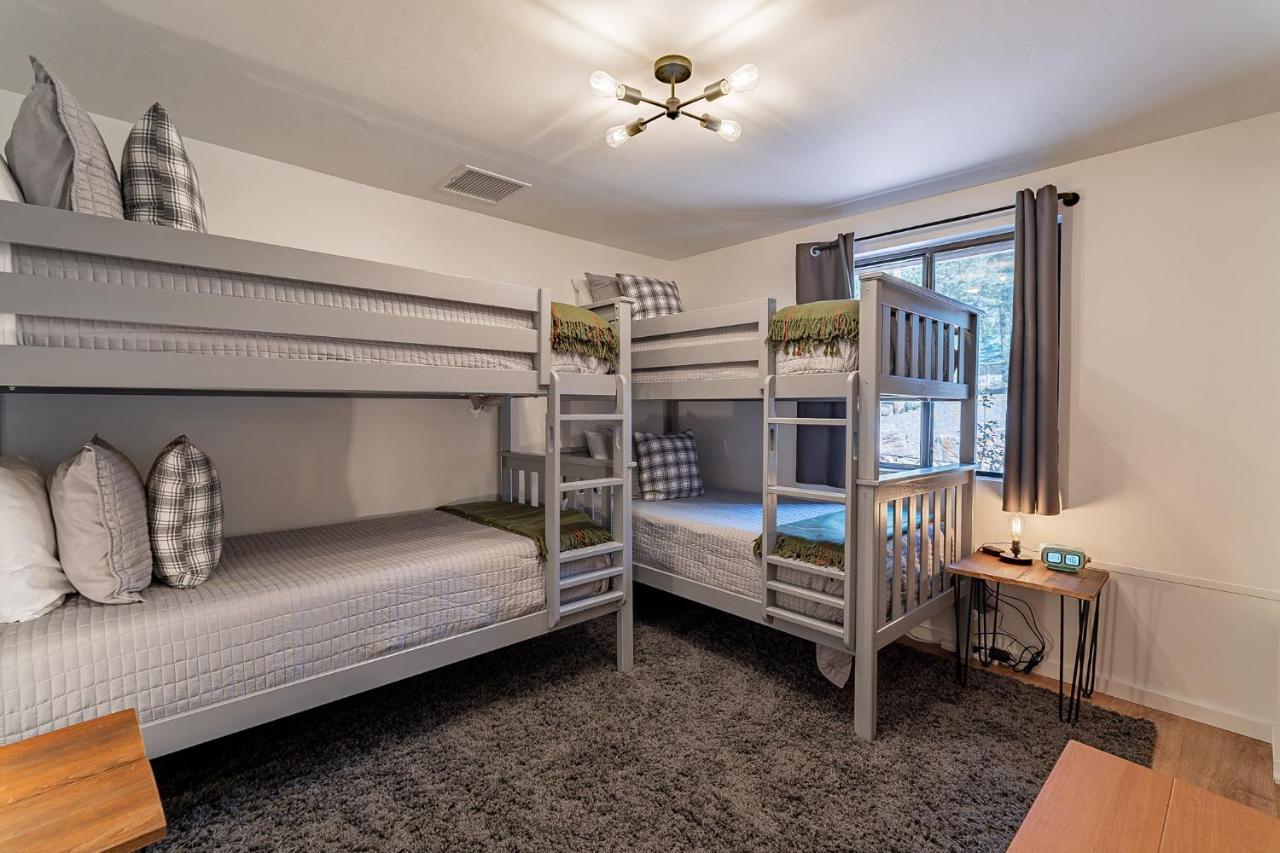 The Pine House - Cozy Mid-Century Modern, Pet-Friendly Βίλα Εξωτερικό φωτογραφία