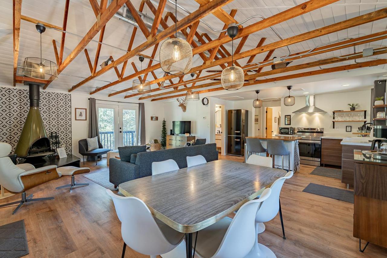 The Pine House - Cozy Mid-Century Modern, Pet-Friendly Βίλα Εξωτερικό φωτογραφία