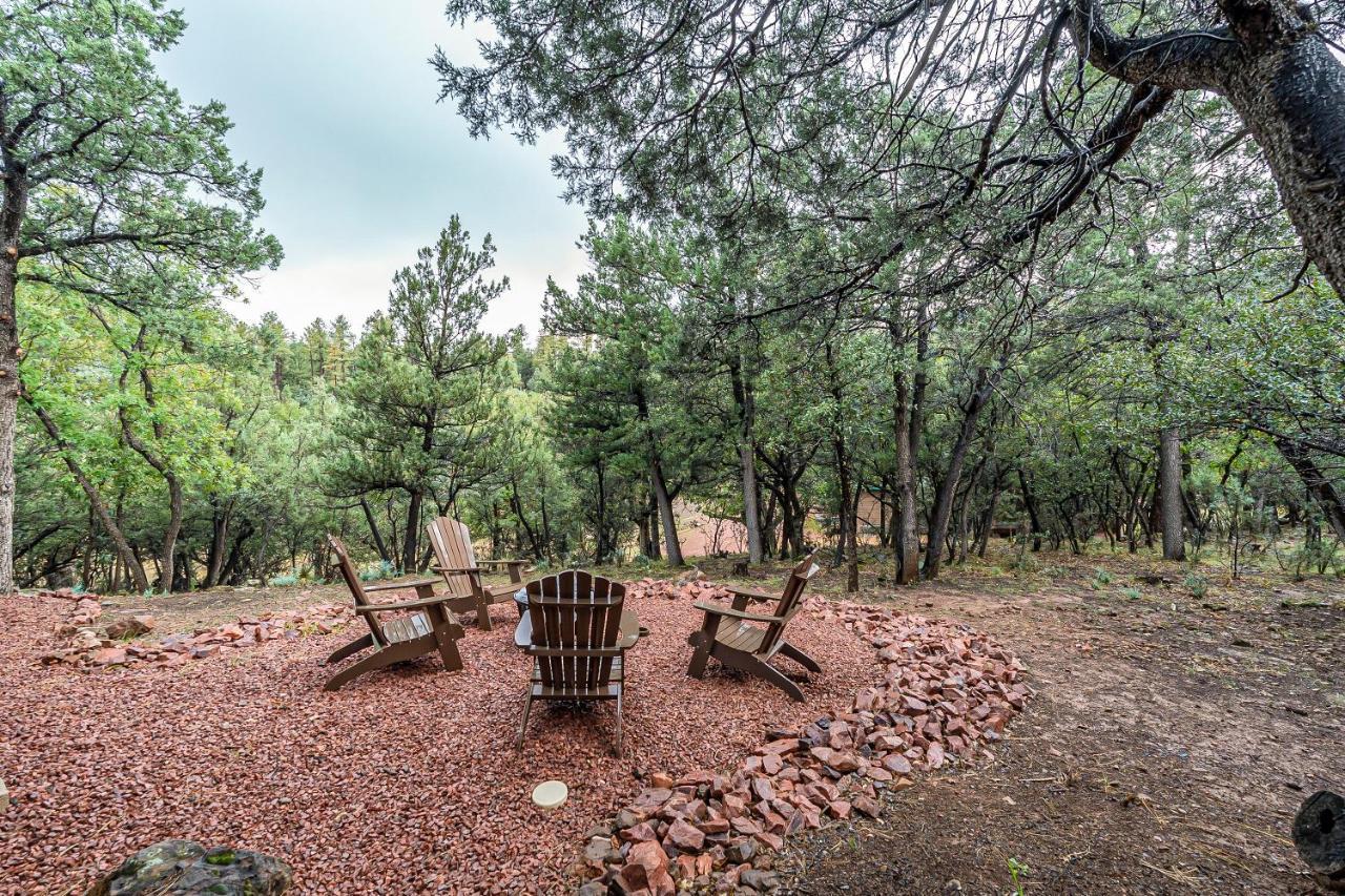 The Pine House - Cozy Mid-Century Modern, Pet-Friendly Βίλα Εξωτερικό φωτογραφία