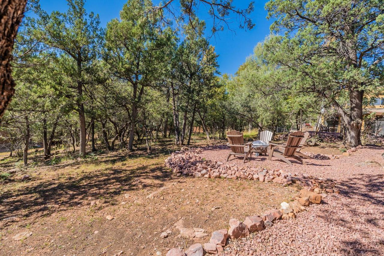 The Pine House - Cozy Mid-Century Modern, Pet-Friendly Βίλα Εξωτερικό φωτογραφία